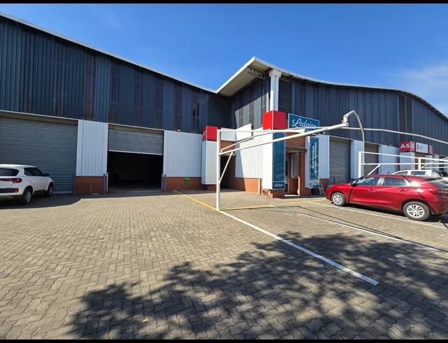 245M² WAREHOUSE TO LET IN MEADOWDALE